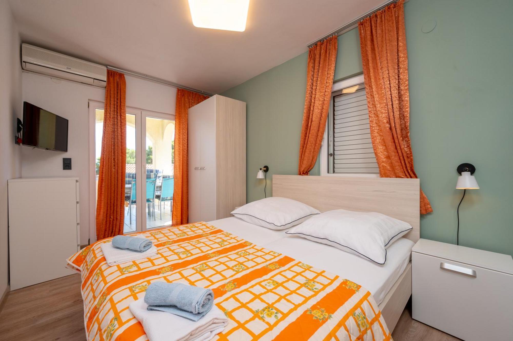 Apartments Zdravko Trogir Exterior foto