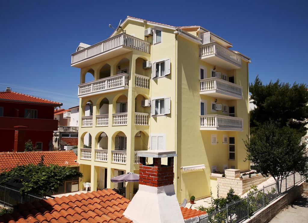 Apartments Zdravko Trogir Exterior foto